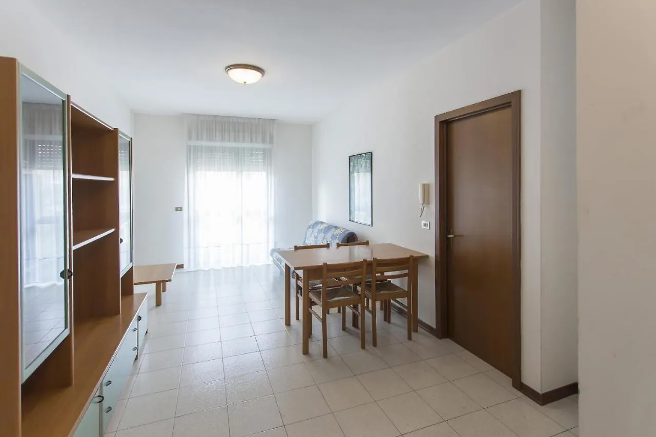 Costa Del Sol Apartman Lido di Jesolo
